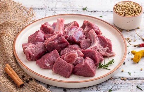 Mutton Curry Cut - Premium - 1Kg Serves: 4 - 6 Pieces: 18 to 20 960 - 980 Gms