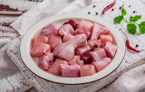 Regular - Curry Cut (Skin Off) With 1Pc Liver (Serves: 3 - 4 Pieces: 16-18 480 - 500 Gms)