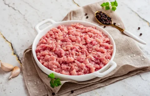 Minced Chicken(Serves: 3 - 4 480 - 500 Gms)