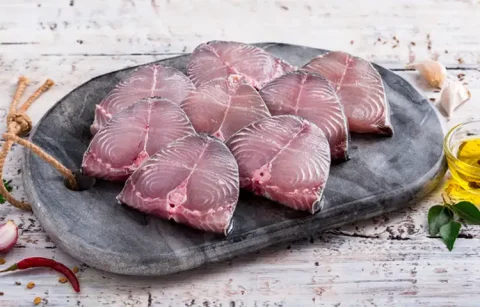 Half Slice - Seer Fish / Vanjaram Pieces: 5 - 7 Gross: 370 - 400 Gms Net: 280 - 300 gms